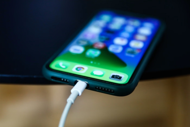 Những yếu tố quyết định thời lượng pin smartphone thay vì số mAh - Ảnh 2.