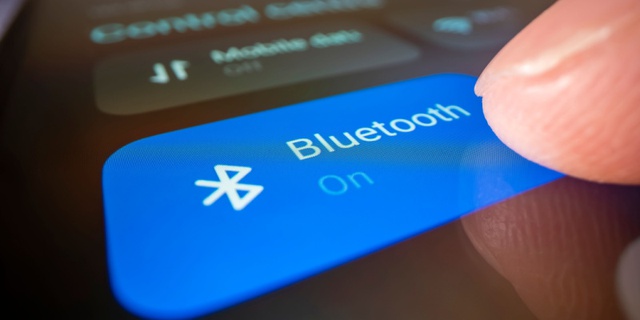 Cách 'trị' dứt điểm Bluetooth điện thoại liên tục tự ngắt kết nối - Ảnh 1.