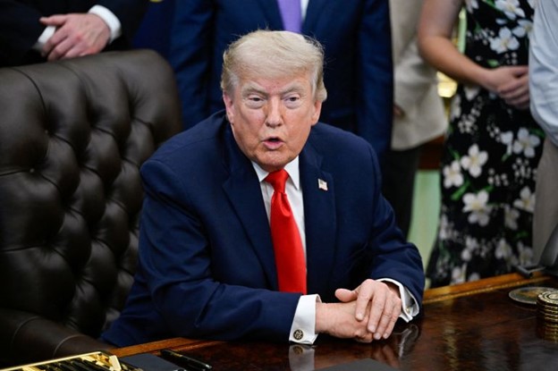 Mỹ-Ba Tư đi tới một thỏa thuận hòa bình; Tổng thống Trump nói eo biển Hormuz sẽ mở cửa trở lại